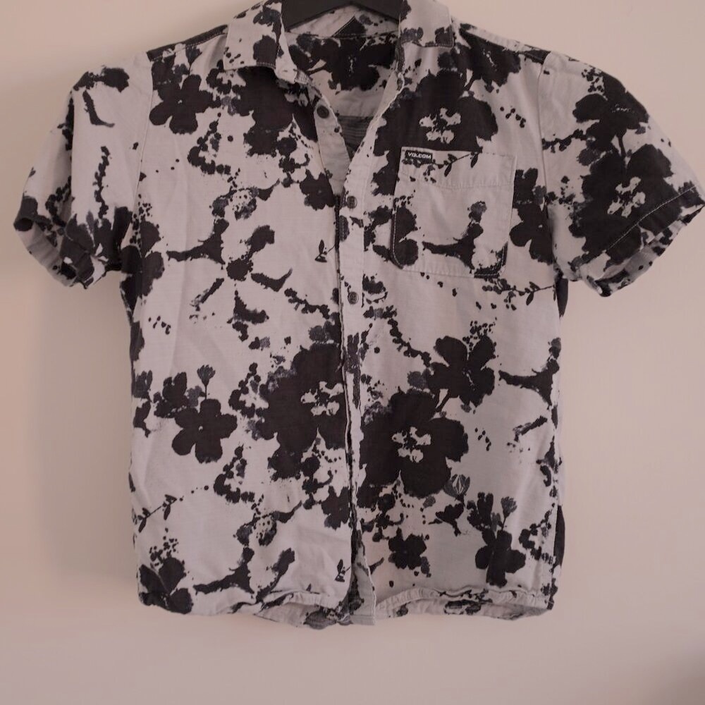 Volcom boy burres grey and black Shirt